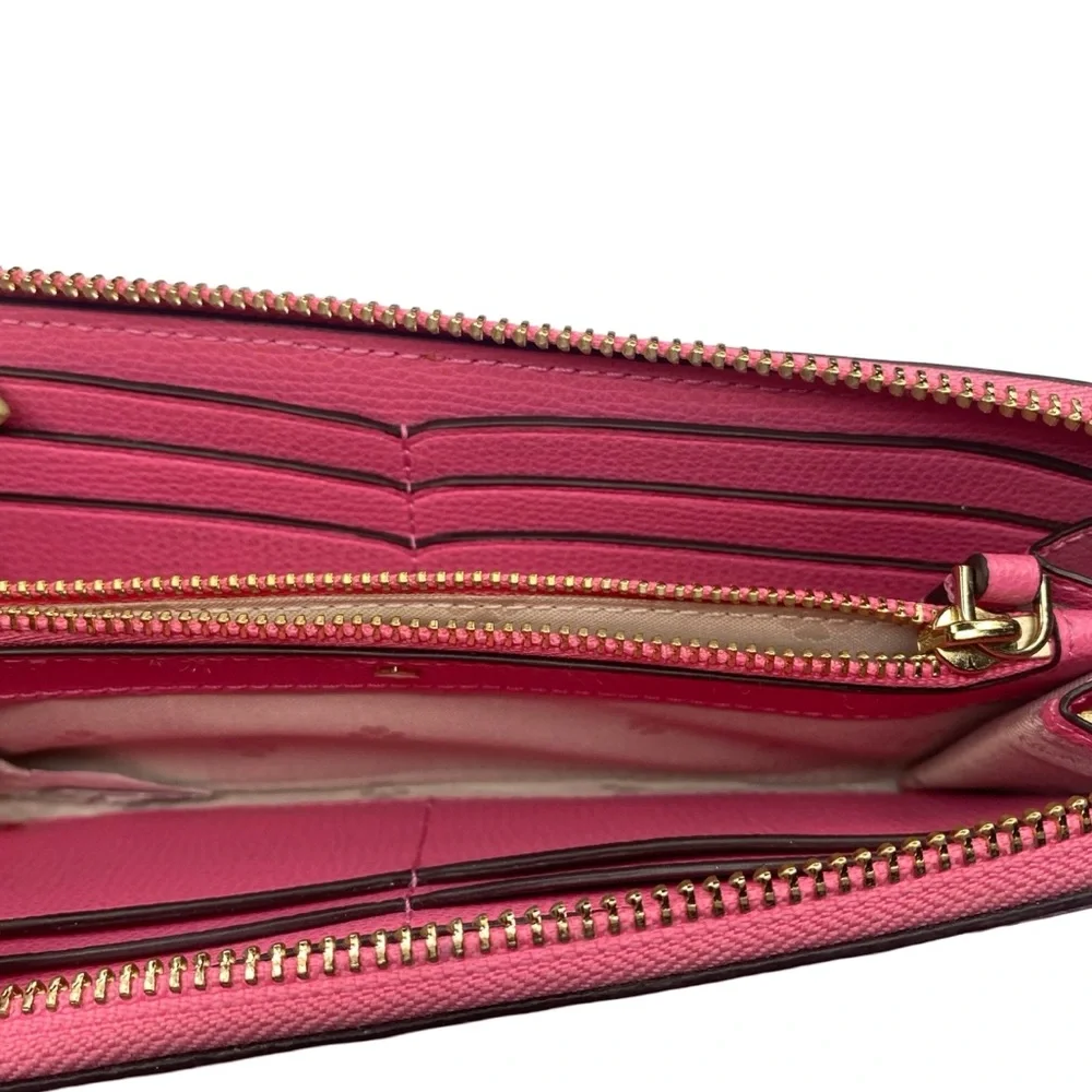Kate spade light  pink wallet great condition